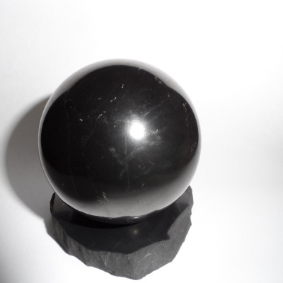 Shungite health ball (10 cm)