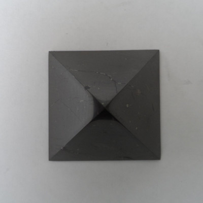 Shungite pyramid (polished, 5 cm)